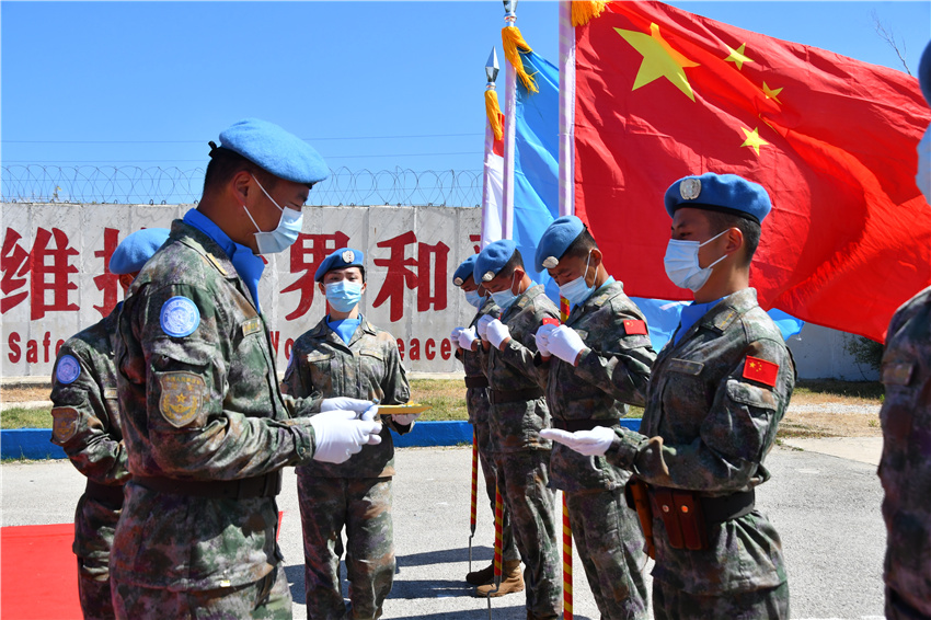 中国第19批赴黎巴嫩维和官兵获授联合国“和平勋章”