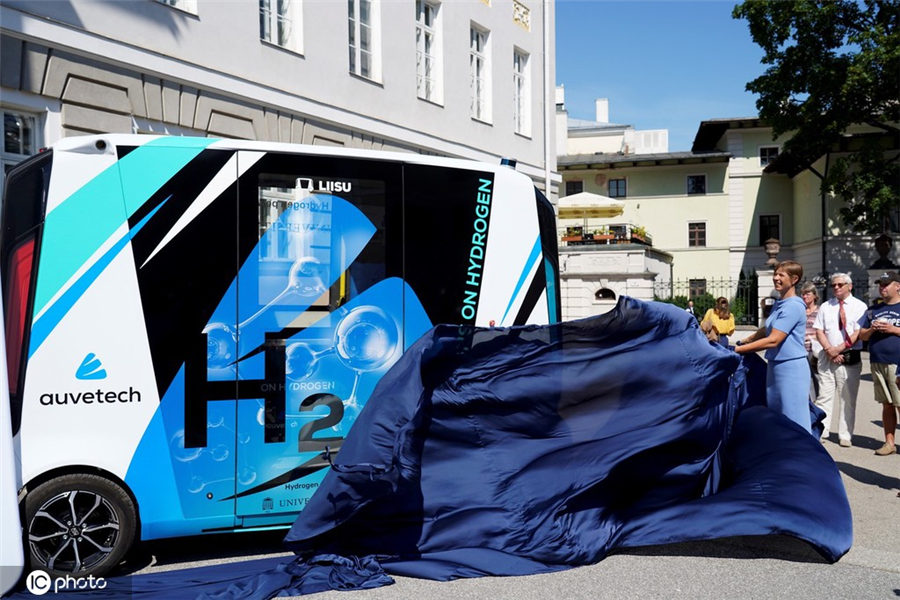 世界首辆无人驾驶氢能源乘用车亮相