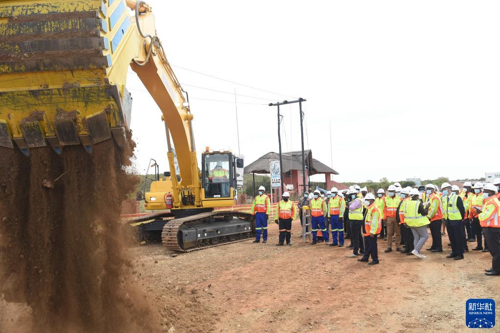 博茨瓦纳总统出席中企承建供水管线项目开工仪式