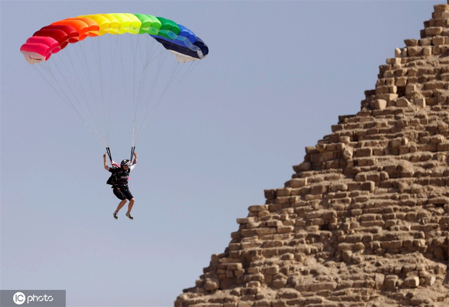 埃及举办第四届国际跳伞节