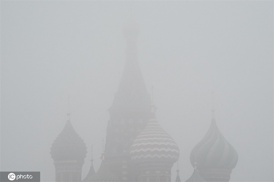 莫斯科罕见大雾 致100多个航班延误或取消
