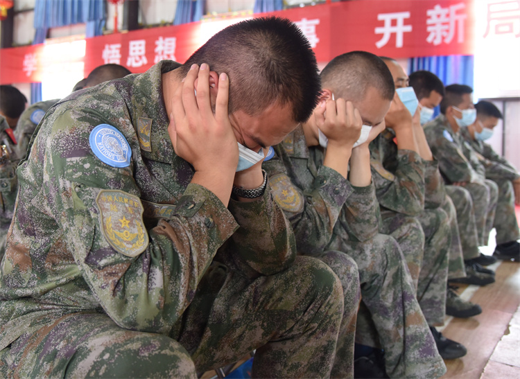 �������塣�й���25�����չ�����ά�͹����ֶӹ�ͼ