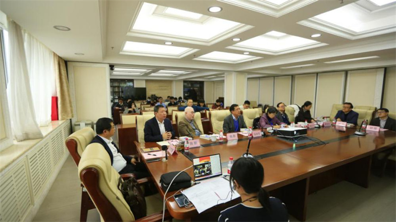 ����˹�����������������¹���ŷ�޾��������һ�������鷢����ѧ�����ֻ��ֳ������췽��ͼ