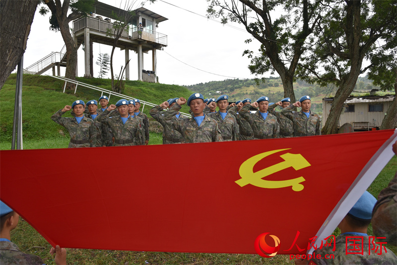 ��֯�����뵳����  �й���25�����չ�����ά�͹����ֶӹ�ͼ