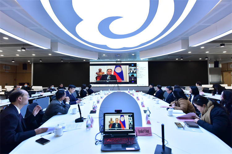 ����פ����ʹ���ᡤ�������´ǡ����췽��ͼ