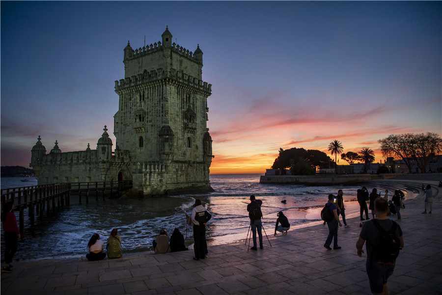 葡萄牙里斯本日落 贝伦塔景观美如画