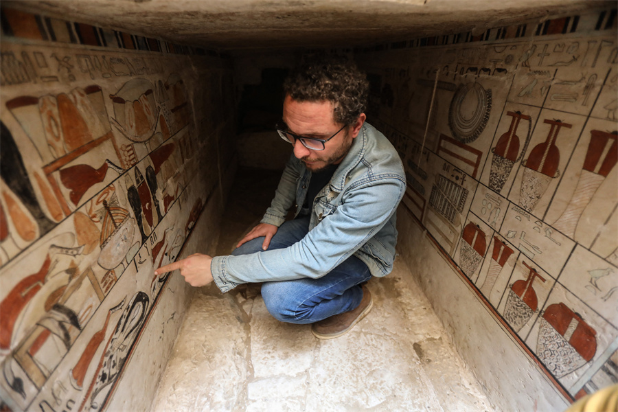 埃及发掘出五座古代墓葬 距今已有4000年历史