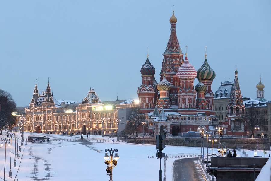 俄罗斯莫斯科迎来强降雪