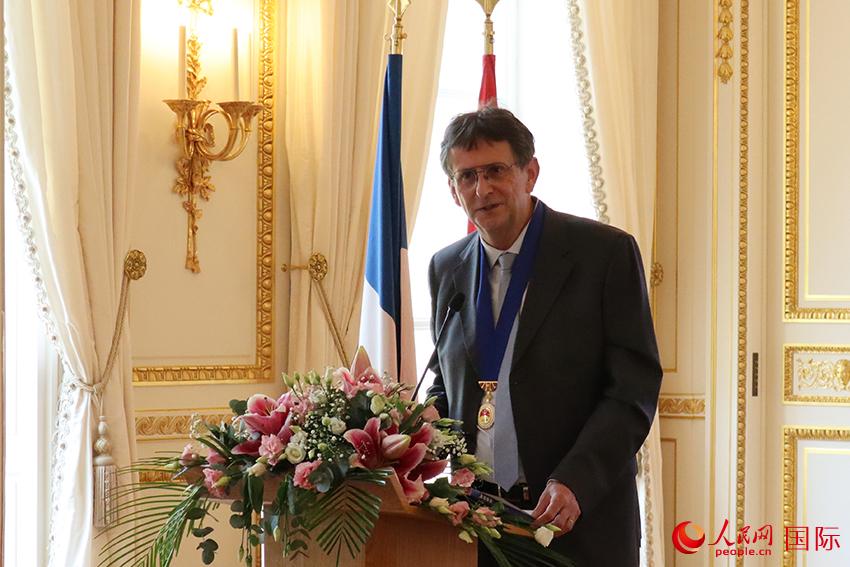 �����������׽��ڷ����񽱸��� ����Բ��