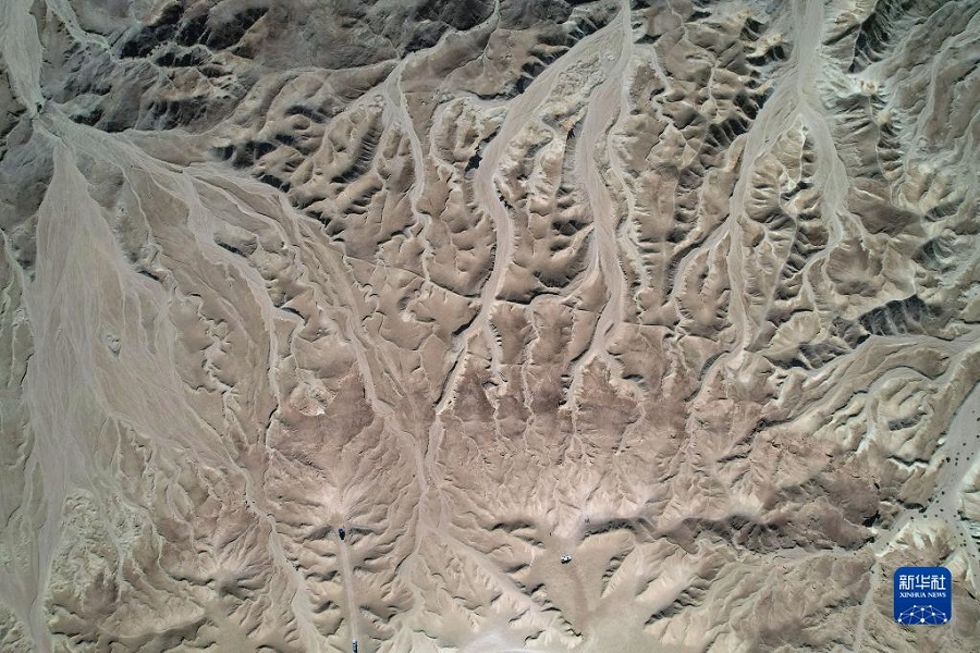 这是7月22日拍摄的纳米比亚月亮谷景区（无人机照片）。