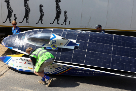 南非举行萨索尔太阳能汽车挑战赛