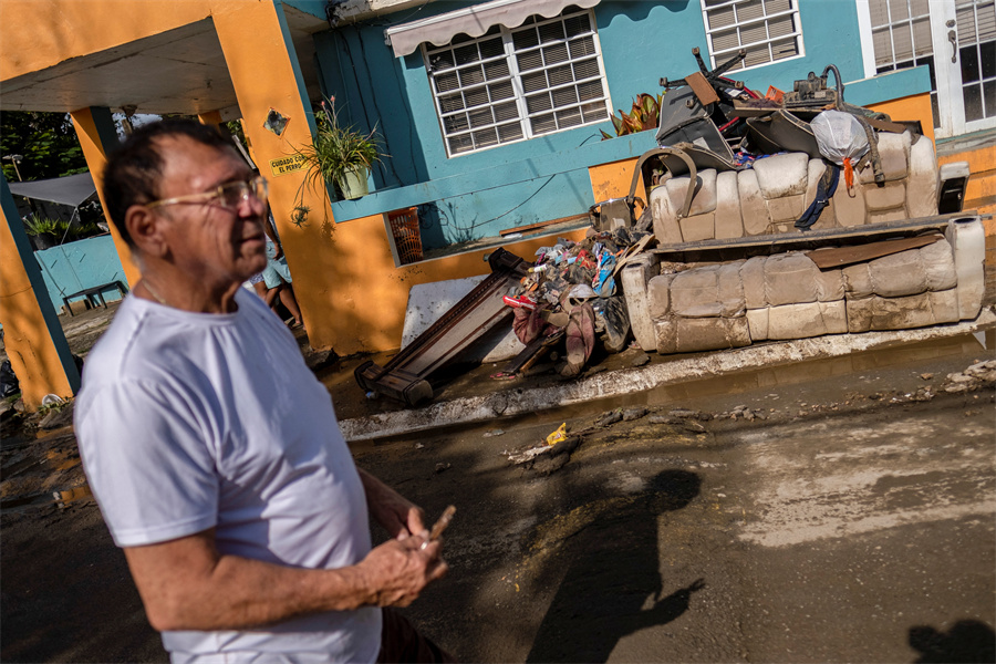 飓风升级 波多黎各近百万用户断电