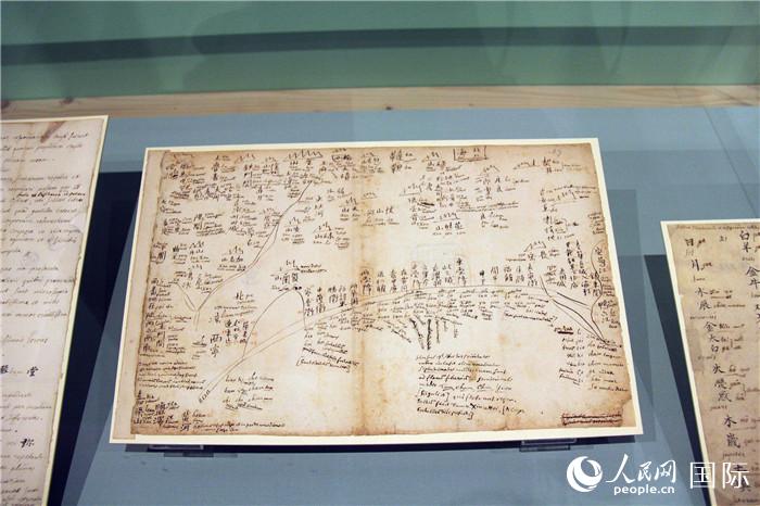 Shen Fuzong's hand-drawn map of China, reproduced from the Bodleian Library, showing the major cities and mountains and rivers of China. People's Daily Online reporter Xing Xueshe