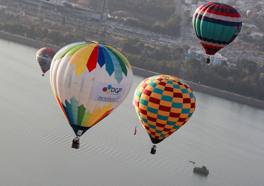 墨西哥举行国际热气球节