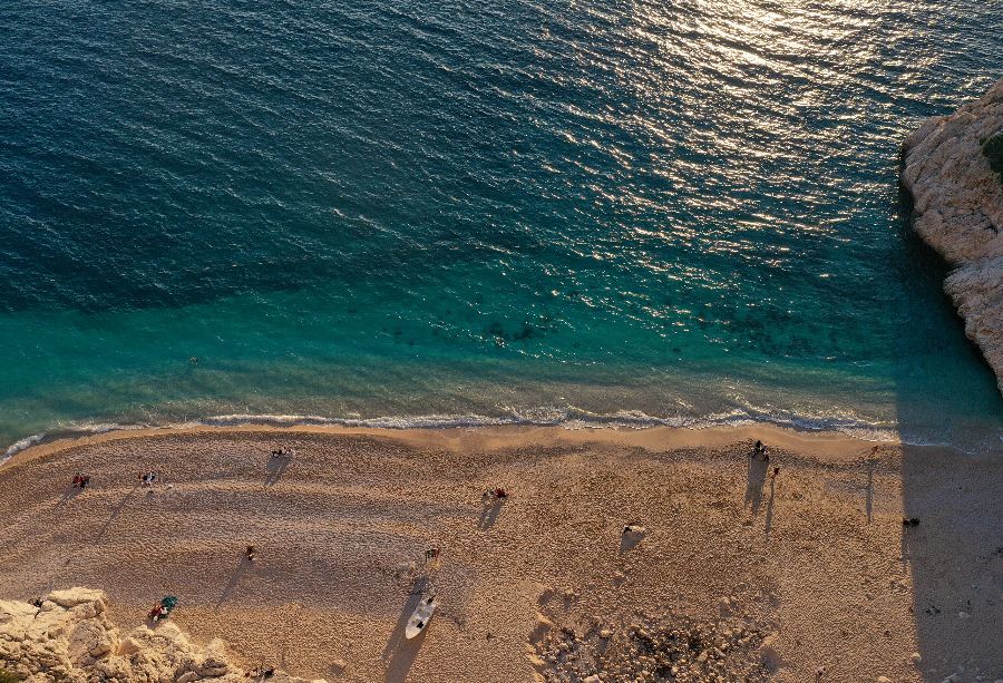 土耳其卡普塔斯海滩景色美如画