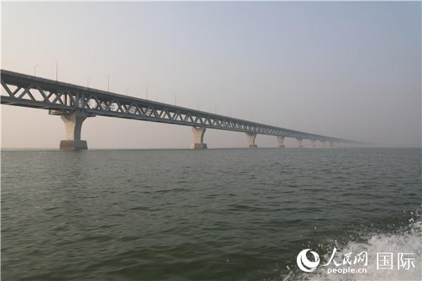 中国建设者春节坚守孟加拉国施工生产一线