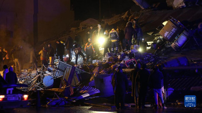 土耳其地震已在土造成2379人死亡