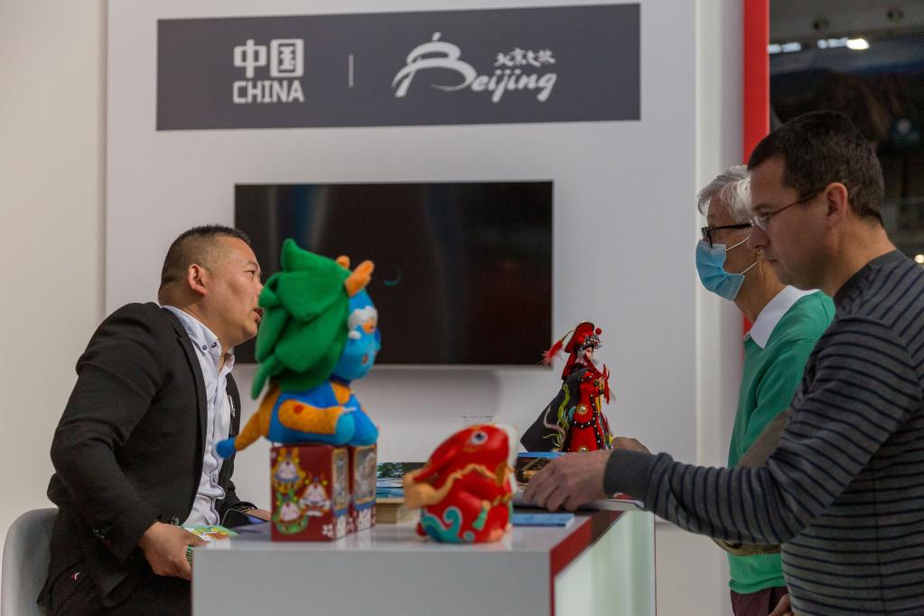 塞尔维亚总统向中国游客发出了邀请