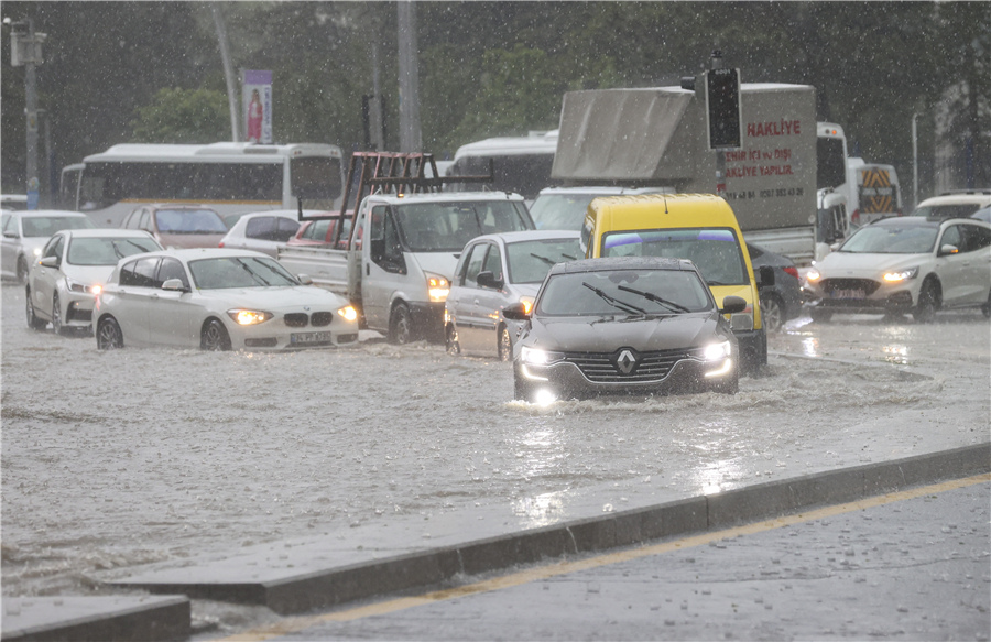 土耳其首都洪灾持续多日