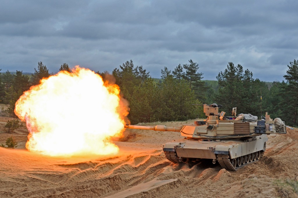 201557գάǰվ»ذгһķ˹M1A2ս̹˽ʵѵ»߹Ⱥ