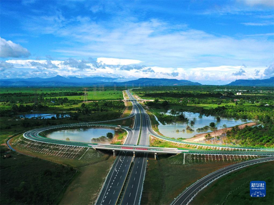 柬埔寨金港高速公路掠影