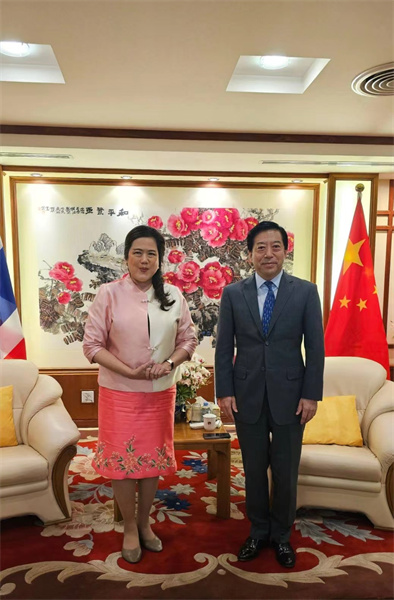 中国驻泰国大使会见泰国民联厅候任厅长。中国驻泰国大使馆供图