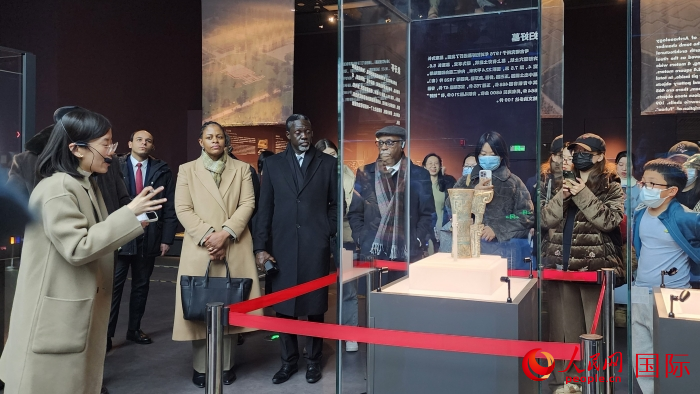 非洲驻华使节参观中国考古博物馆并座谈