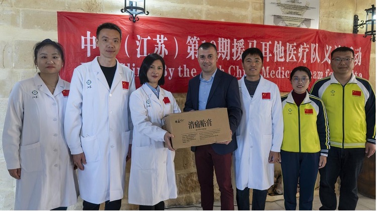 中国医疗队在马耳他开展中医文化进市议政厅系列活动