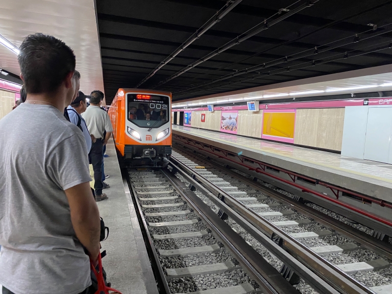 中車メキシコシティ地下鉄1号線全体の近代化プロジェクトNM 22型コロイド地下鉄がオンラインで運営されている。ネスト・ドミンゲス撮影