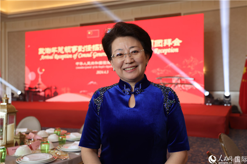 中国驻迪拜第十一任总领事欧渤芊。人民网 闫梦摄