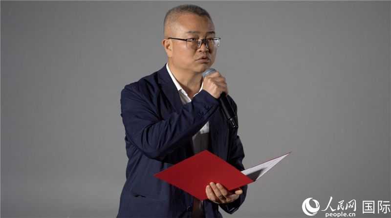 北京市广播电视局副局长、北影节组委会副秘书长王志致辞。（人民网记者 袁蒙摄）