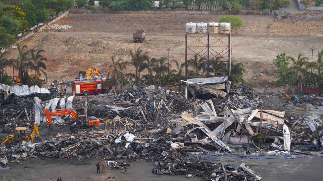 印度一游乐园火灾死亡人数增至33人
