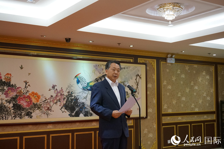 中国人民对外友好协会副会长袁敏道致辞。人民网记者 陈思摄