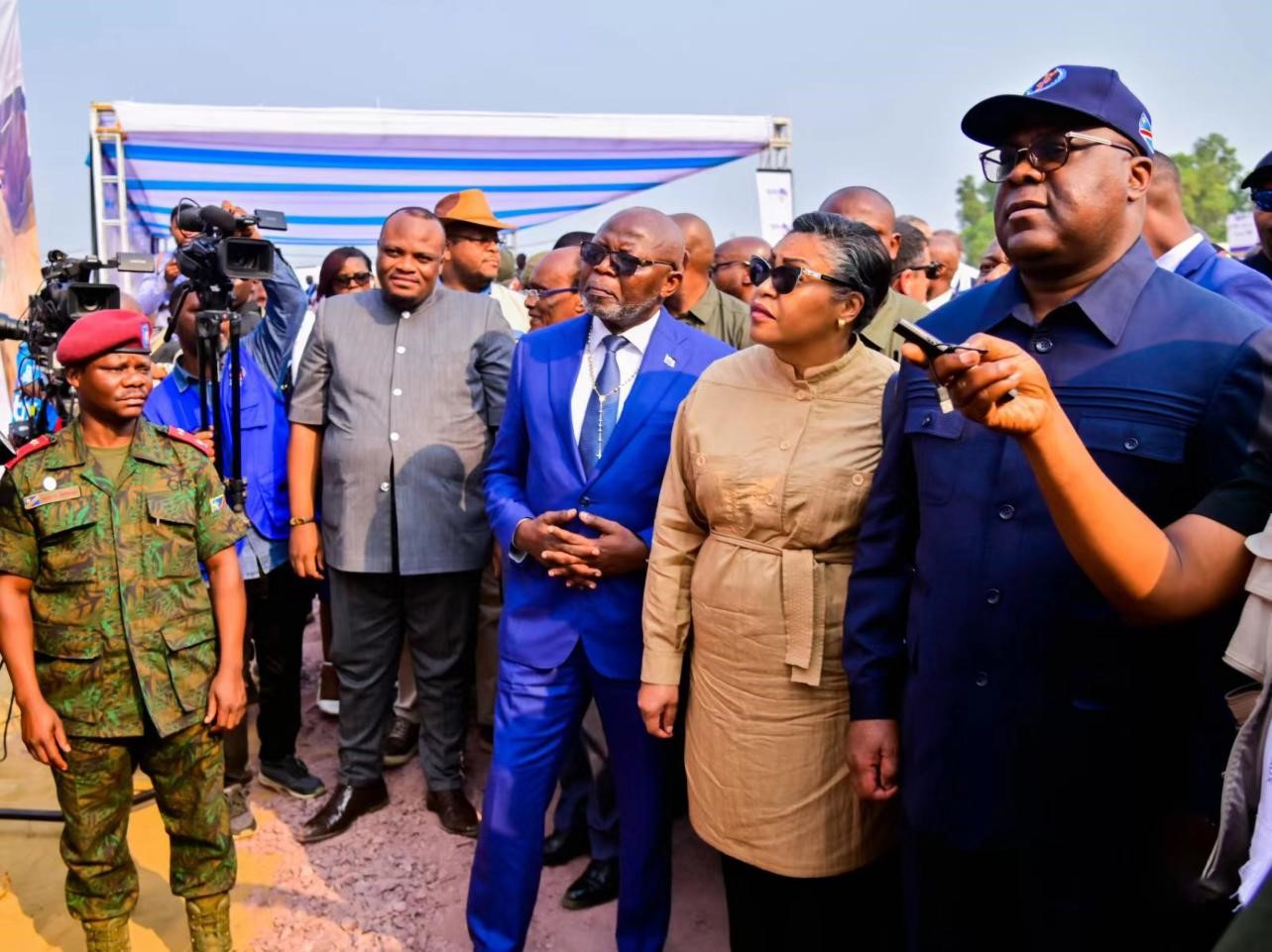 刚果（金）总统及政府要员出席金沙萨环线公路项目开工仪式