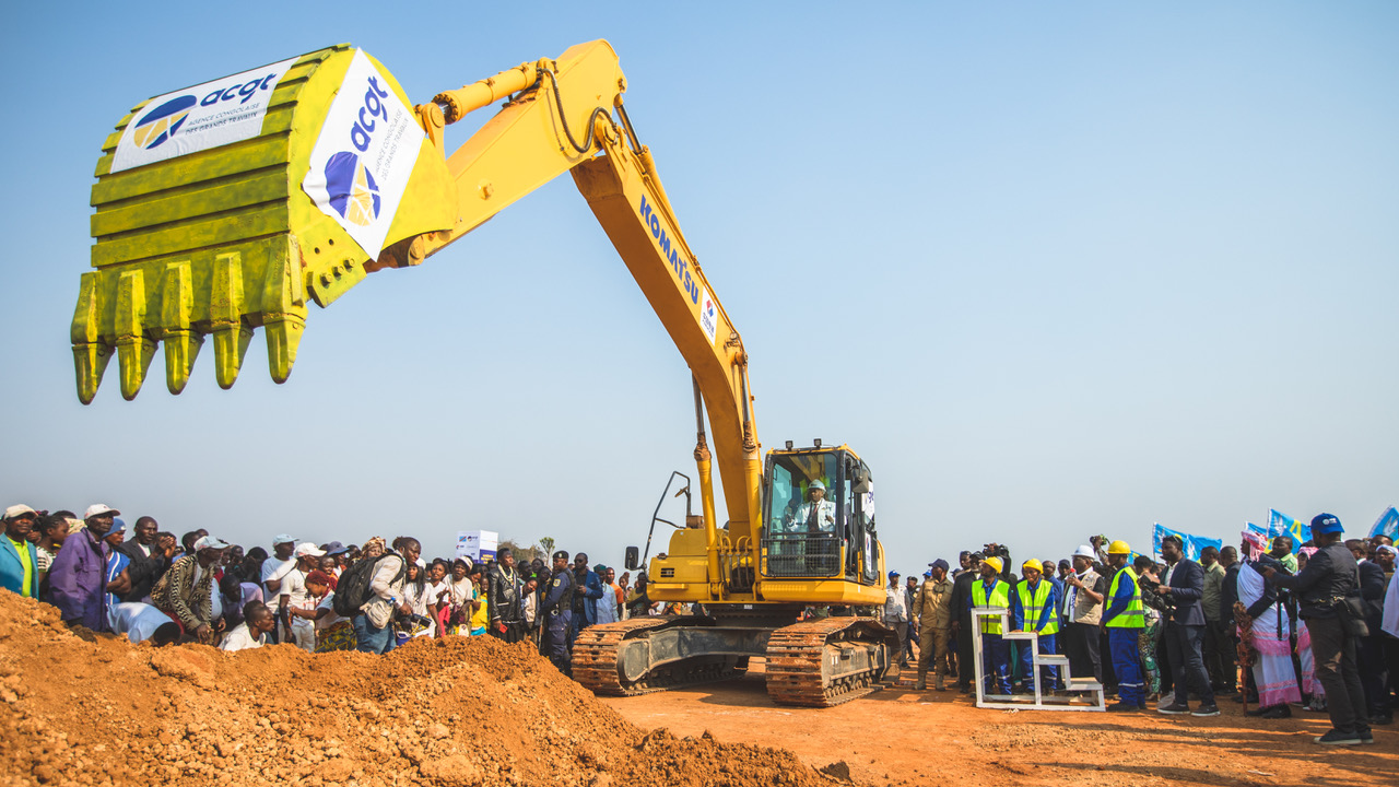 中刚“一揽子”合作基建项目刚果（金）一号国道修复工程开工