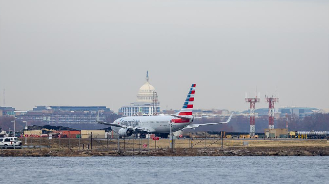 美国航空公司停飞航班或因软件故障