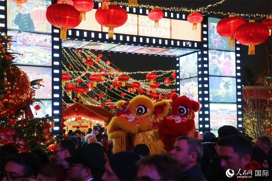 莫斯科市马涅什广场“中国春节文化节”活动现场。人民网记者 隋鑫摄