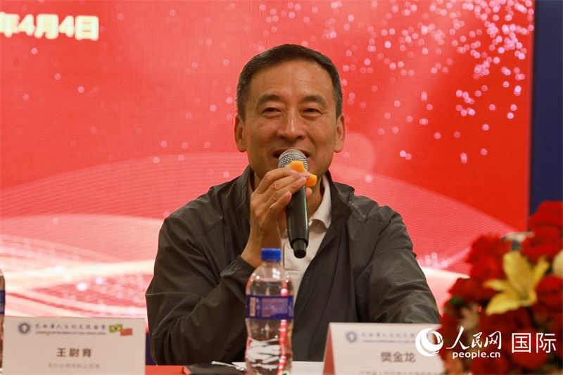 江苏省人大常务委员会常务副主任樊金龙在座谈会上致辞。人民网记者 陈海琪摄