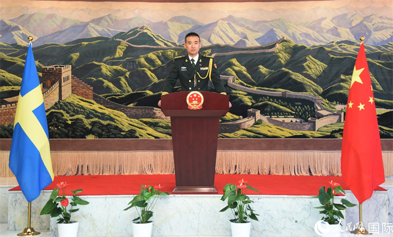 中国驻瑞典大使馆新任国防武官袁林大校致辞。人民网记者 殷淼摄