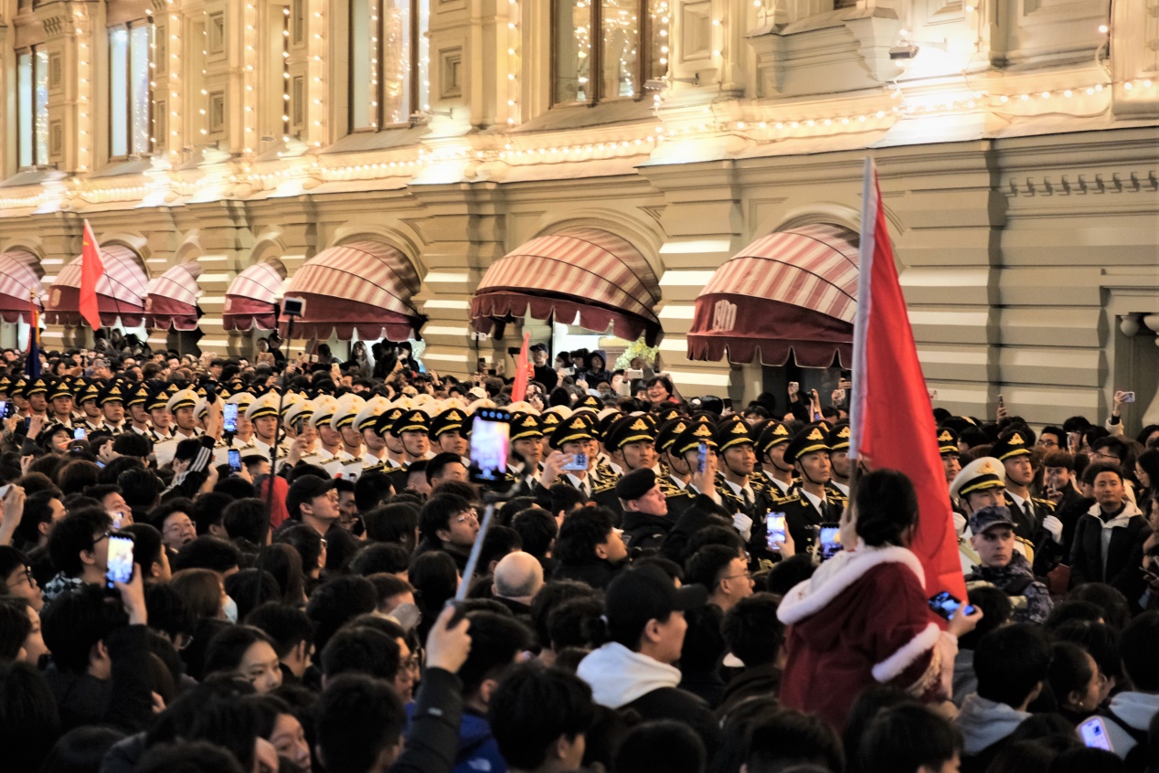 参加阅兵式彩排的中国人民解放军仪仗司礼大队。于子恒摄