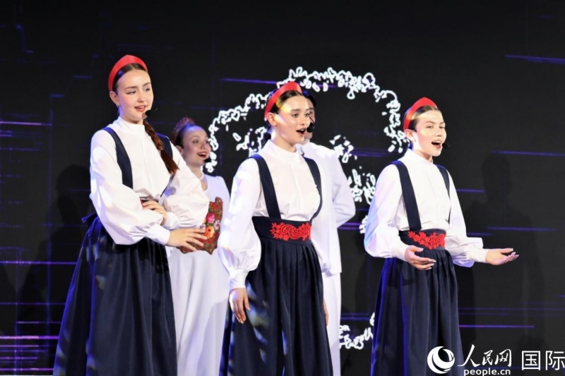 中俄青少年手拉手合唱团专场演出现场。于子恒摄