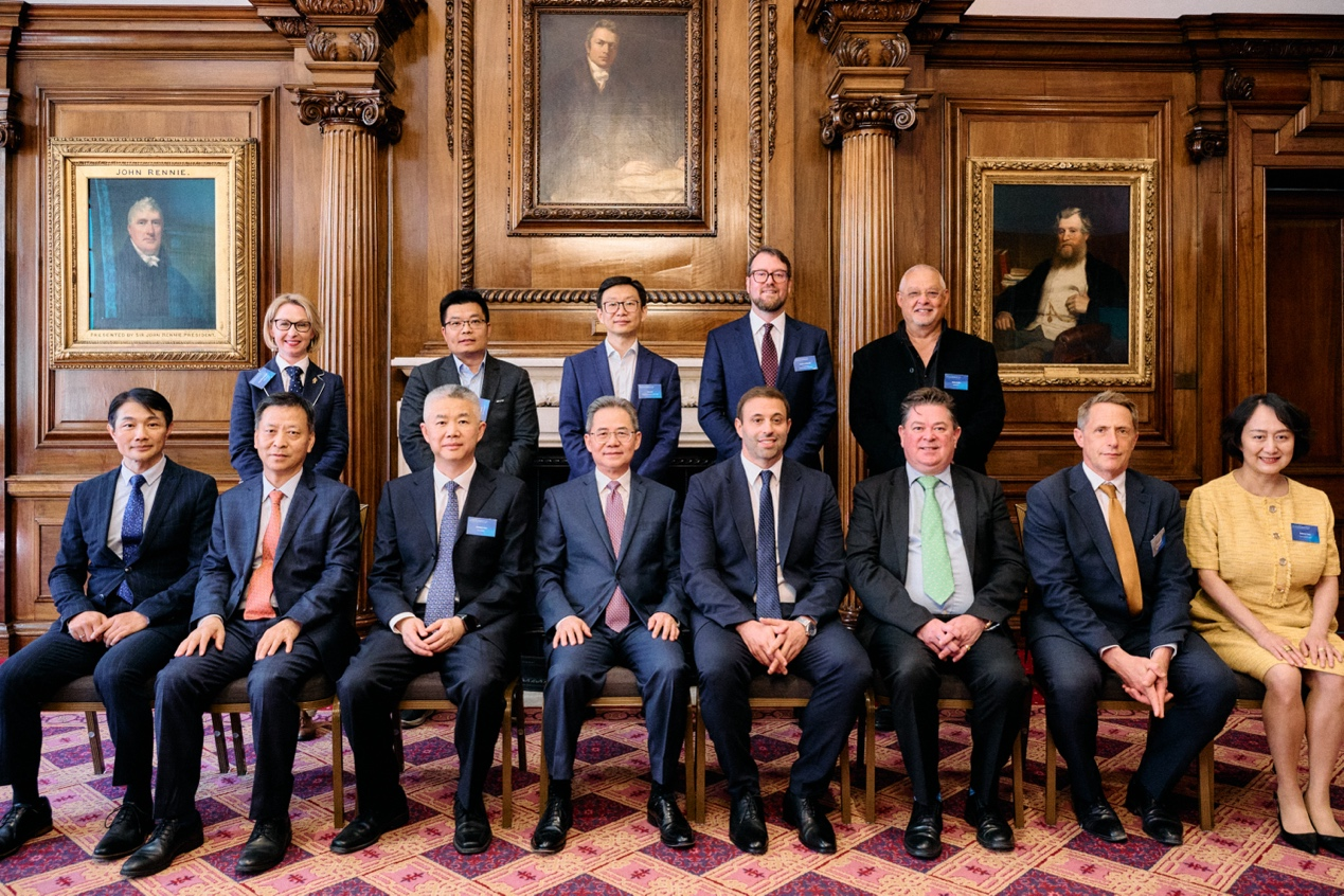 各界代表出席中英企业家论坛。杨浩鹏摄