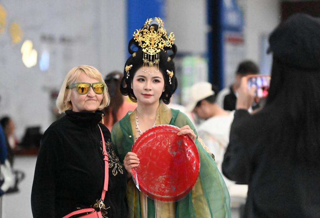 “这真的就像是星星和海洋:外国人在近距离处