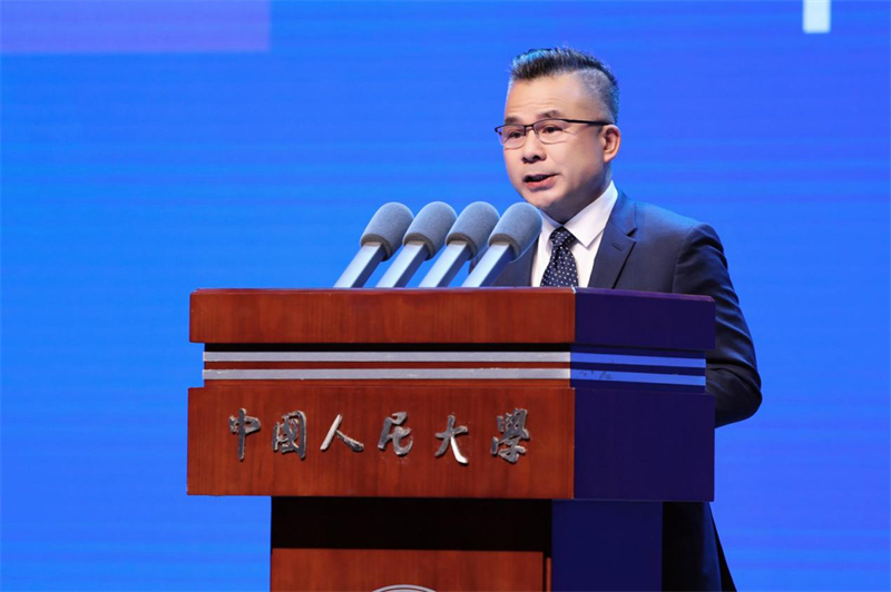 中国人民大学副校长郑新业致辞（主办方供图）