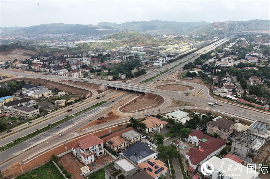 N16道路（立交桥上层）鸟瞰图。中地海外尼日利亚有限公司供图