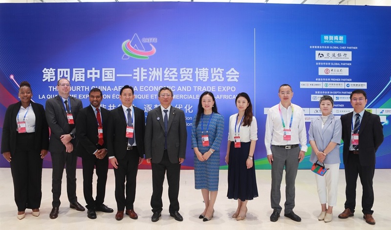 与会人员合影。中国建设银行约翰内斯堡分行供图