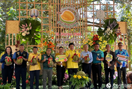 泰国南部春蓬府举办榴莲节