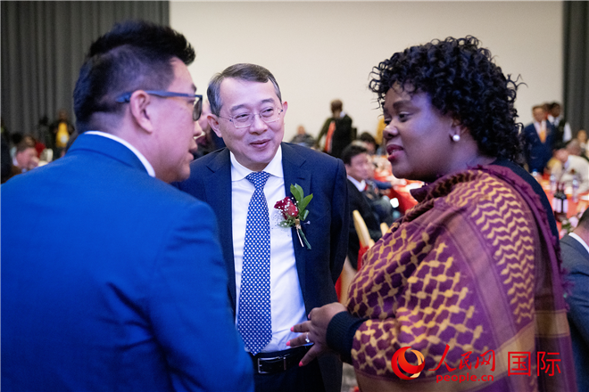 活动现场两国嘉宾充分交流。希拉兹·莫林 摄