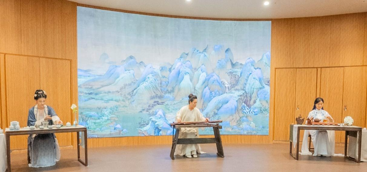 琴茶交融，古韵悠长。中国驻大阪旅游办事处供图
