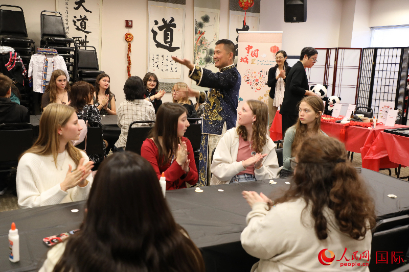 1、当地时间11月6日,华盛顿美京中国文化中心举办“中国城里品中国”活动。 人民网记者 李志伟摄